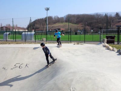 Clases de monopatín en Annemasse, cerca de Ginebra