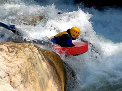 Hydrospeed im Fluss Mijares in Montanejos, in der Nähe von Castellon