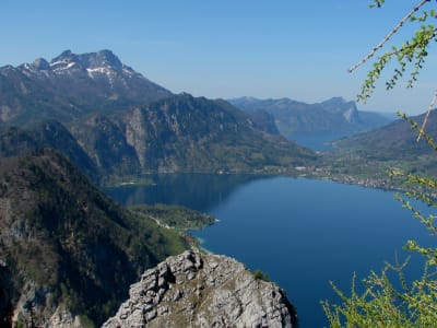 Senderismo alrededor del lago Attersee en Salzkammergut con guía privado