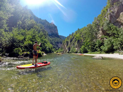 Excursión en stand up paddle en las Gargantas del Tarn