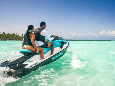 Excursión en moto de agua en la laguna de Bora Bora