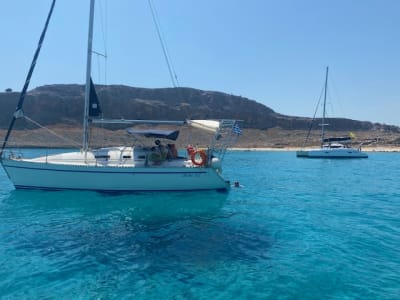 Journée privée de formation à la voile à partir de Lardos à Rhodes