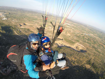 Tandem paragliding in Villar del Arzobispo, near Valencia