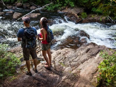 Kanu- oder Kajakfahren auf dem Fluss Assomption und Wandern