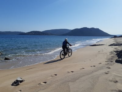 Electric mountain bike ride on the beach of Saint-Cyprien near Porto Vecchio