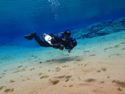 Buceo en la Falla de Silfra, Parque Nacional de Þingvellir desde Silfra