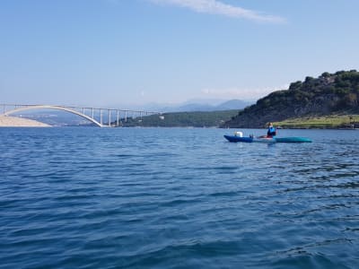 Seekajakfahren auf der Insel St. Mark und der Brücke von Krk