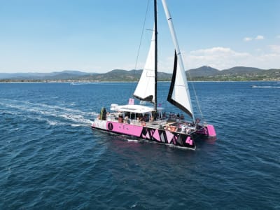 Pre-fiesta Crucero en catamarán por el golfo de Saint-Tropez