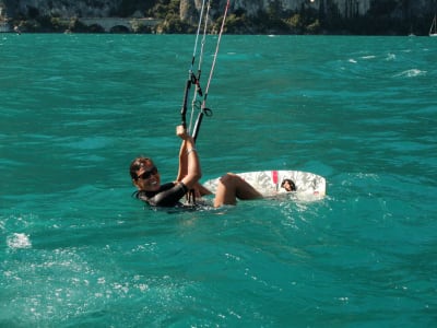 Curso de iniciación al kitesurf en Tignale, Lago de Garda