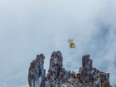 Hubschrauberflug über die Wasserfälle und Becken der Insel La Réunion mit Mittagessen