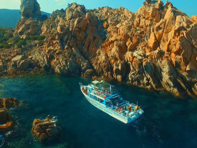 Boat tour with underwater vision in the bay of Campomoro from Propriano