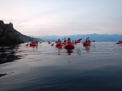 Excursion en kayak au coucher du soleil et apéritif dans les Cinque Terre