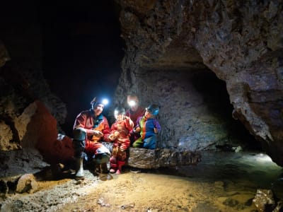 Iniciación a la espeleología en Grotte des Croix Blanches, Ardèche