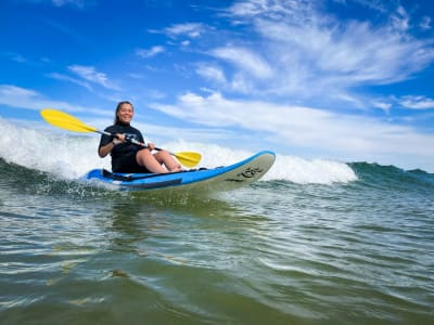 Kayaksurfing session in  Mimizan, Landes