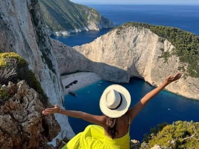 Excursion matinale à la plage des naufrages et aux grottes bleues de Zakynthos