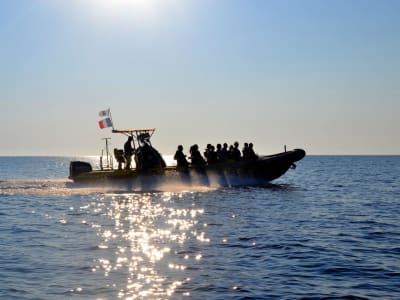 Boat trip and aperitif at sea from Santa Giulia