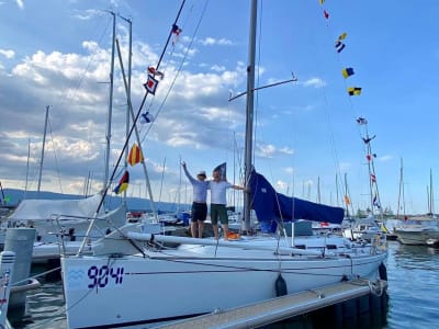 Crucero privado de un día en velero por el lago Lemán, cerca de Lausana