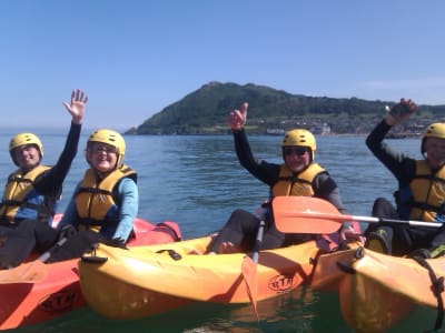 Prueba de kayak en Bray Harbour, Country Wicklow, Irlanda