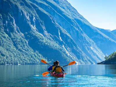 Excursion d'une journée en kayak dans l'archipel de Sunnmøre au départ d'Alesund