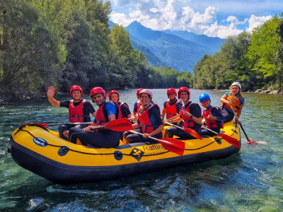 Descente en rafting de la rivière Adda près de Sondrio en Valtellina