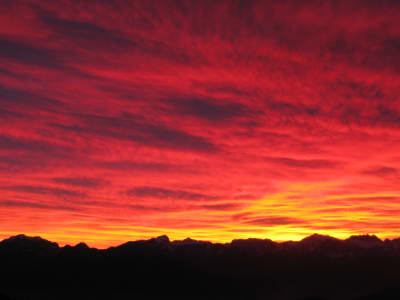 Wandergipfel Sonnenuntergang in Castelnuovo di Garfagnana, in der Nähe von Lucca