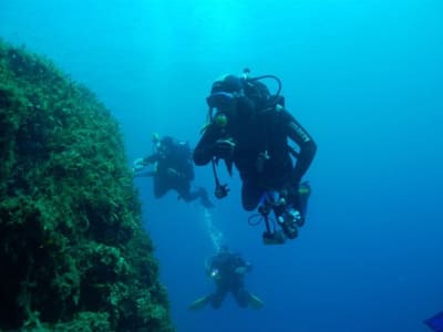 Adventure dives for certified divers in Nafplio