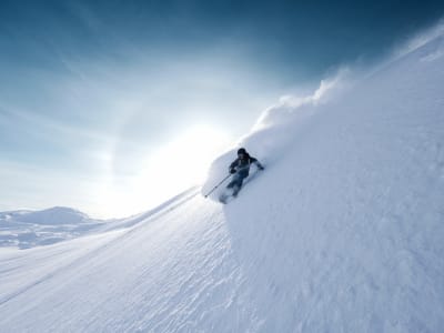 Excursión guiada de esquí fuera de pista desde Björkliden o Riksgränsen