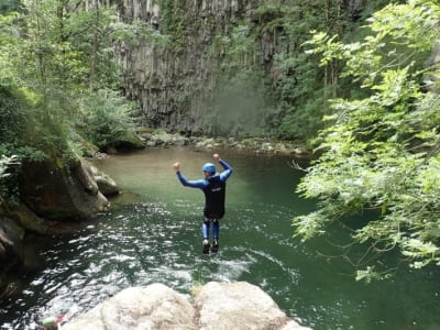 Abstieg von der Schlucht des Aero Besorgues in Ardèche