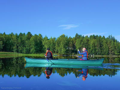 Excursión guiada de 2,5 horas en canoa por el lago Pyhäjärvi desde Pyhätunturi