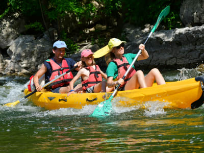 Descenso en canoa de dos días por las gargantas del Ardèche