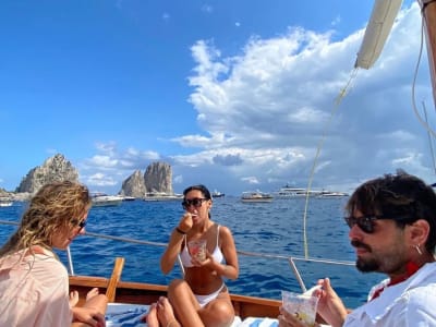 Boat Tour around the Sea Caves on Capri Island