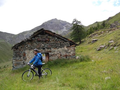 Bicicleta de montaña en el Valle de Aosta