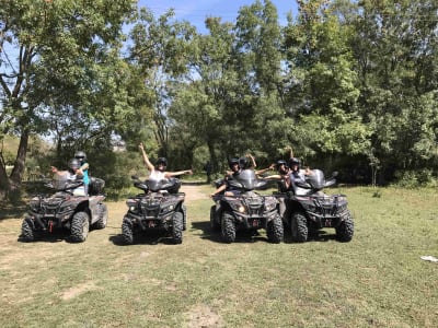 Excursión en quad en Žabljak Crnojevića, cerca de la bahía de Kotor, Montenegro.