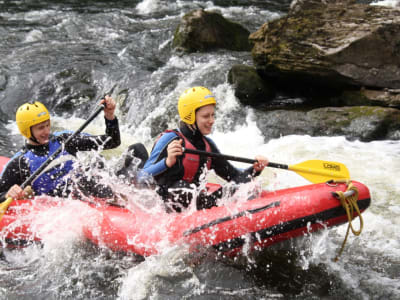 Rafting en kayak por el río Tay, cerca de Edimburgo