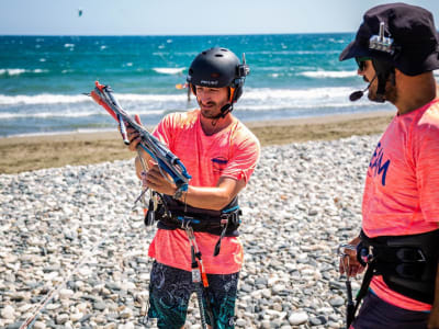 Cours de kitesurf à la plage de Softades, Larnaca