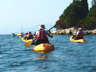 Excursion en kayak de mer à Agios Ioannis, depuis Mikros Gialos, Leucade