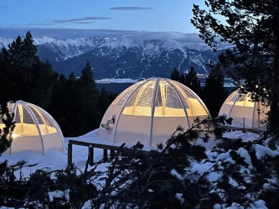 Schneeschuhwanderung bei Sonnenuntergang in Les Angles mit Abendessen in einem Iglu, Pyrénées-Orientales