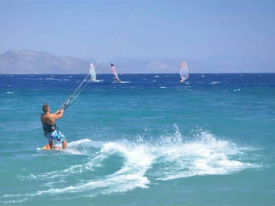 Cours de kitesurf sur la plage de Psalidi à Kos