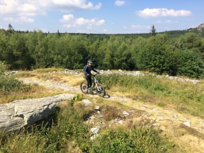 Randonnée à trottinette électrique tout-terrain depuis Saint-Jeures, Haute-Loire