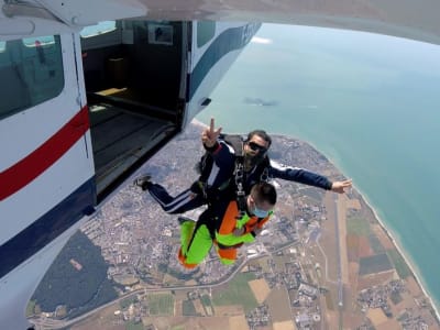 Salto en tándem entre Etretat y Le Havre