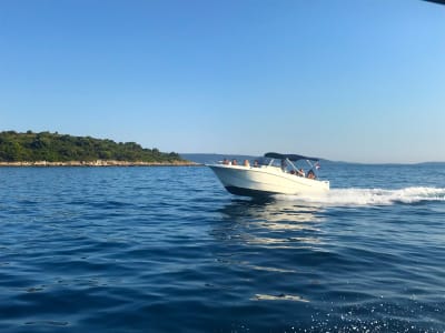 Excursion en bateau à moteur vers le lagon bleu depuis Trogir, Croatie