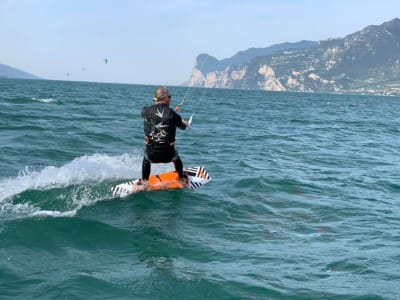 Entdecken Sie Kitesurfen in Malcesine, Gardasee