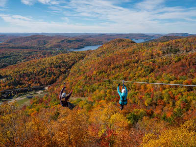 Descente en tyrolienne du Mont Tremblant dans les Laurentides