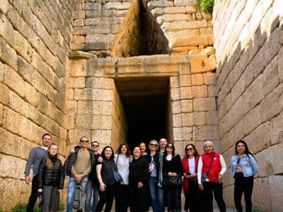 Private Sightseeing Tour to the Corinth Canal and Mycenae from Athens