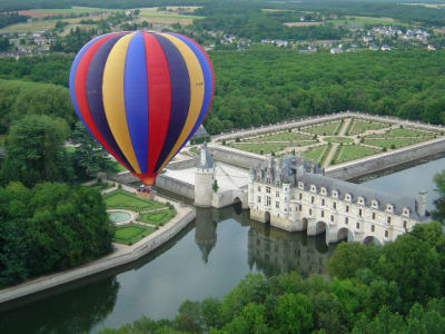 Hot air balloon flight in Chenonceaux, Val de Loire