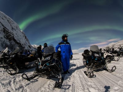 Safari en moto de nieve por la aurora boreal desde Kirkenes