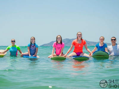 Group surfing lessons in Tamarindo