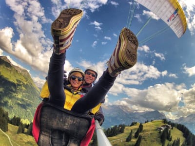 Summer tandem paragliding flight in Gstaad, Saanen