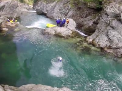 Descenso de barrancos para principiantes en las gargantas del Sesia, cerca de Alagna Valsesia