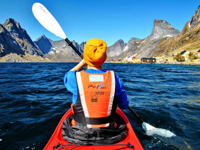 Excursion estivale en kayak dans les Lofoten au départ d'Eggum